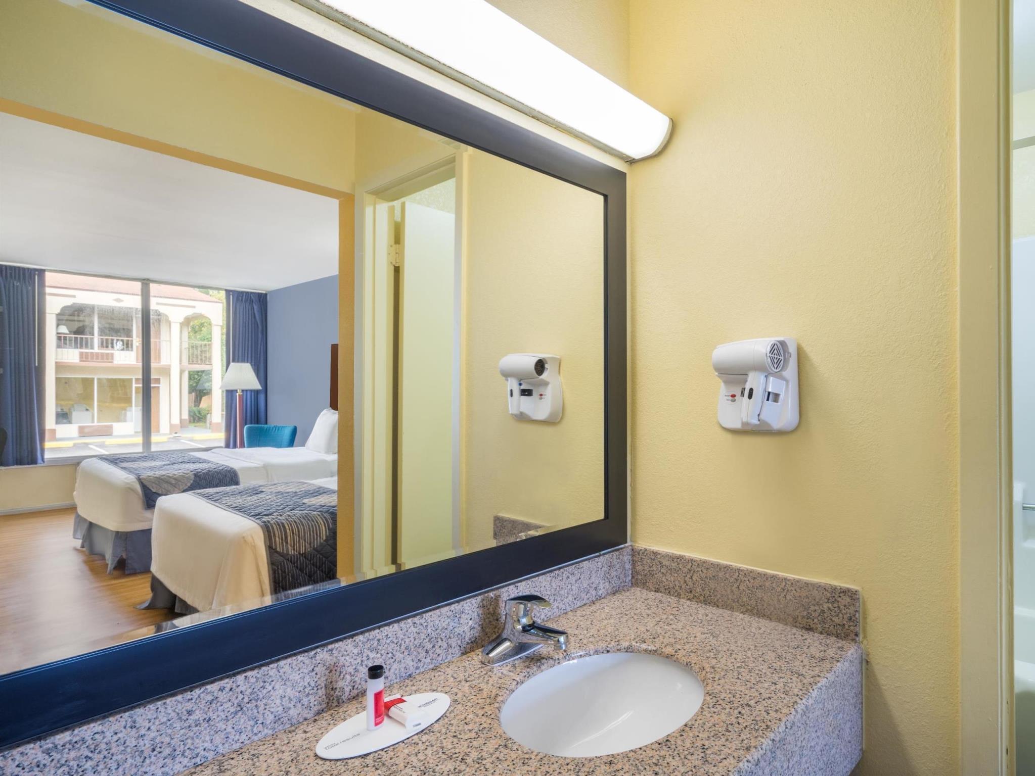 Days Inn By Wyndham Statesville Extérieur photo