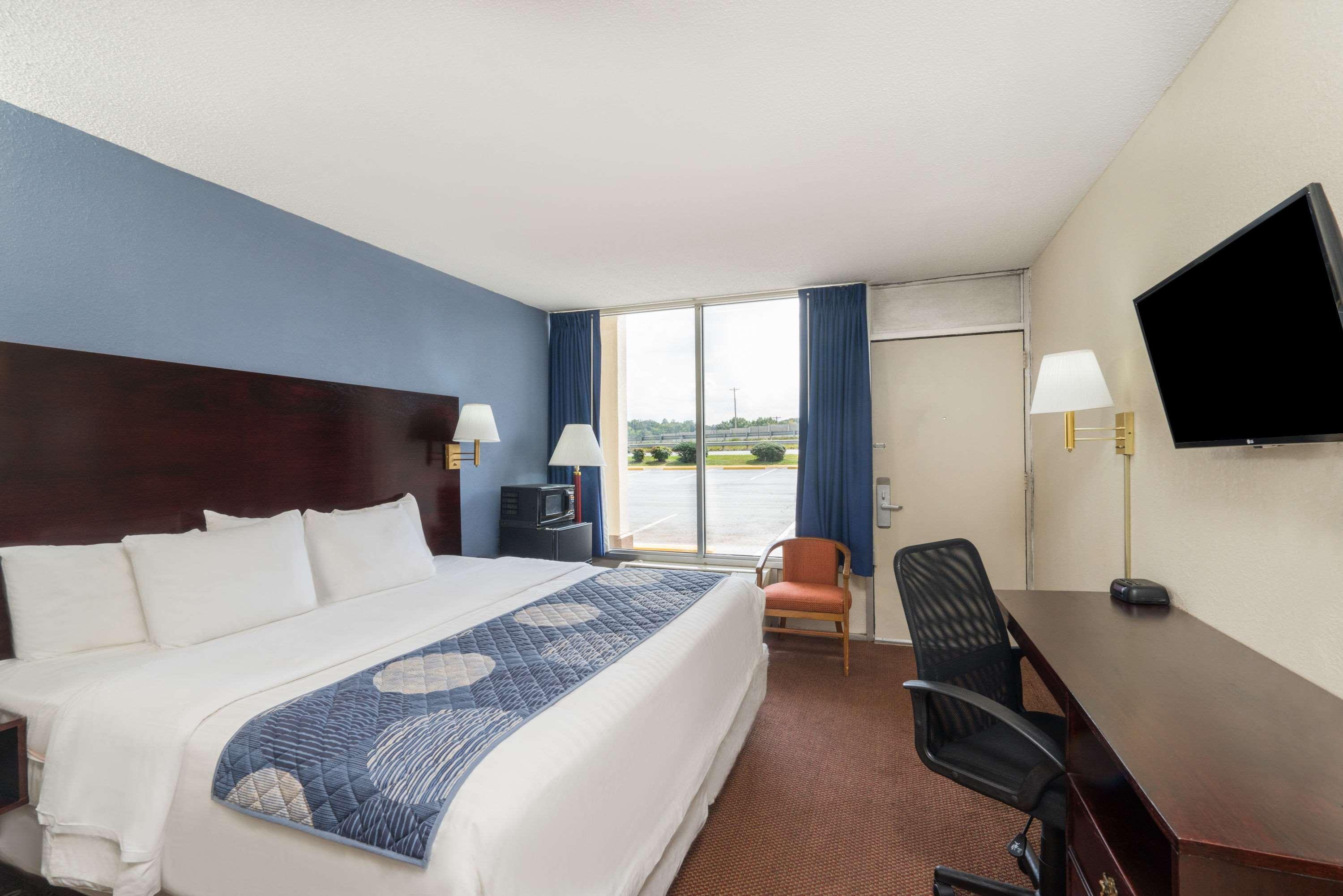 Days Inn By Wyndham Statesville Extérieur photo