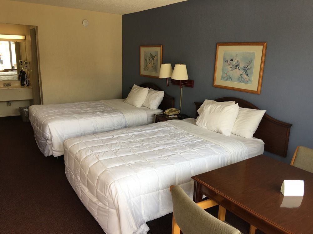 Days Inn By Wyndham Statesville Extérieur photo