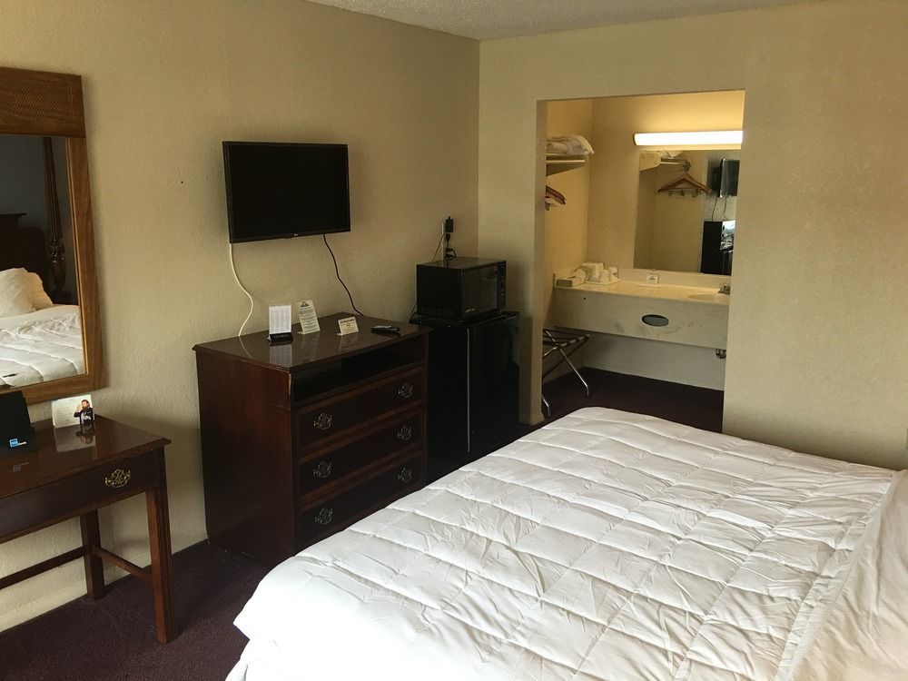Days Inn By Wyndham Statesville Extérieur photo