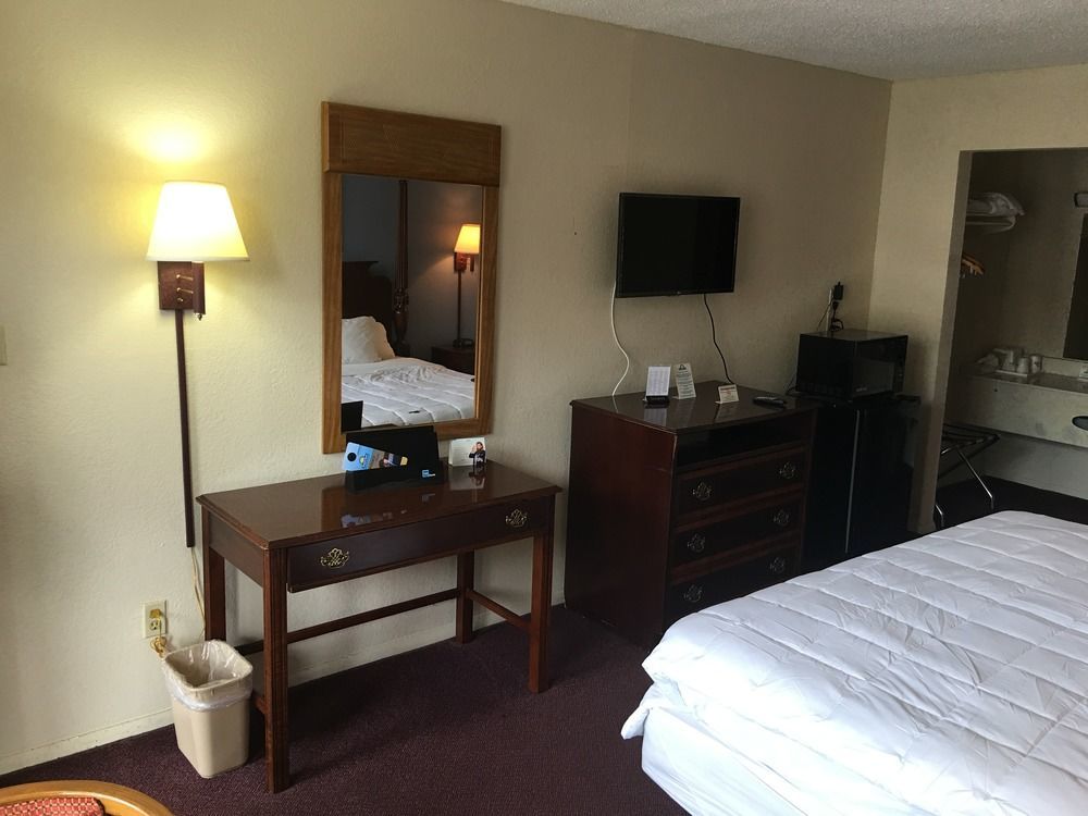 Days Inn By Wyndham Statesville Extérieur photo