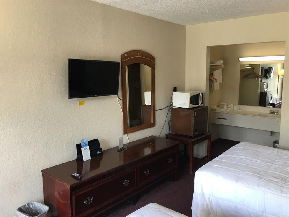 Days Inn By Wyndham Statesville Extérieur photo