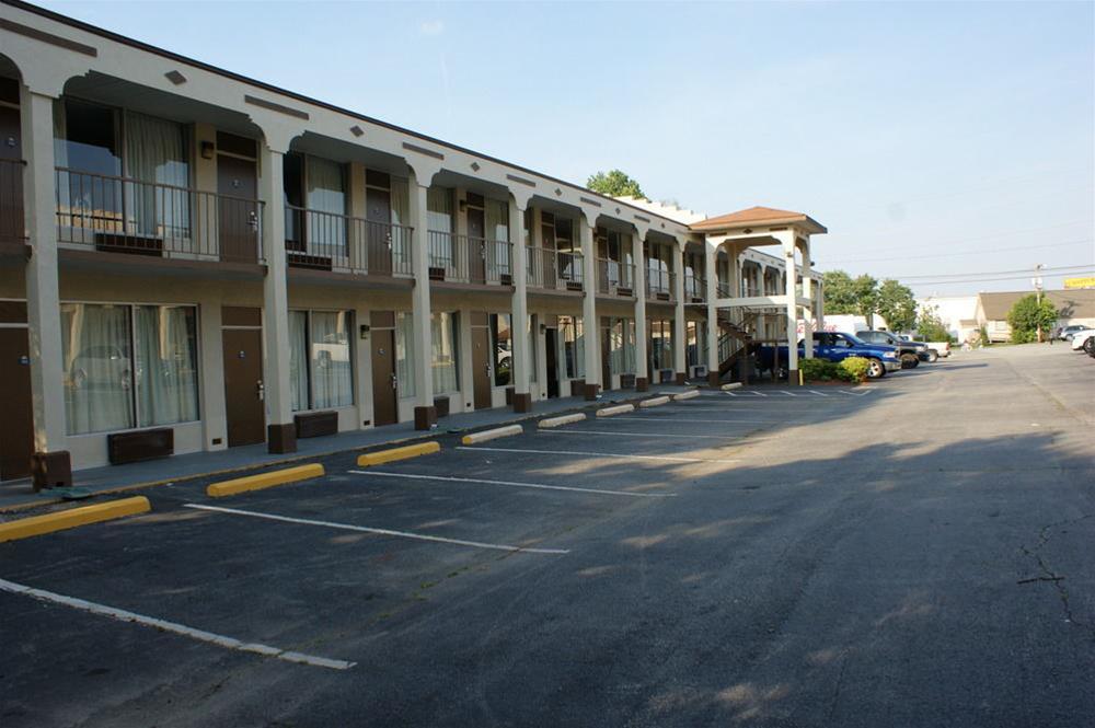 Days Inn By Wyndham Statesville Extérieur photo