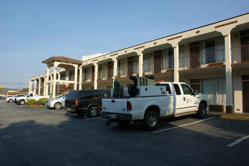 Days Inn By Wyndham Statesville Extérieur photo