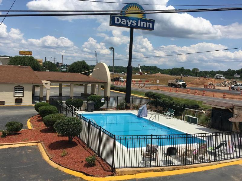 Days Inn By Wyndham Statesville Extérieur photo