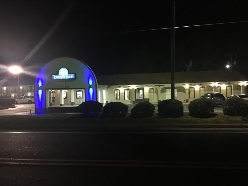 Days Inn By Wyndham Statesville Extérieur photo