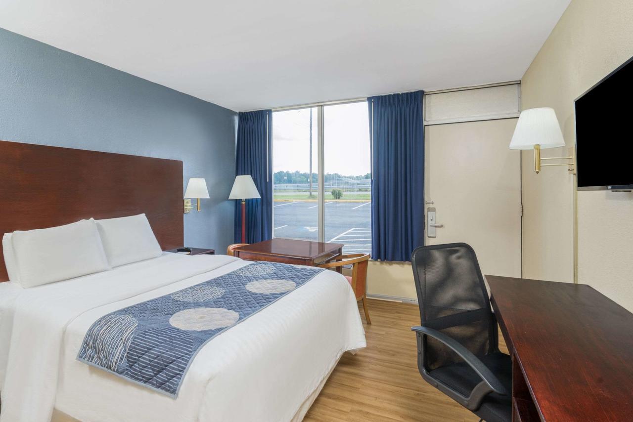 Days Inn By Wyndham Statesville Extérieur photo