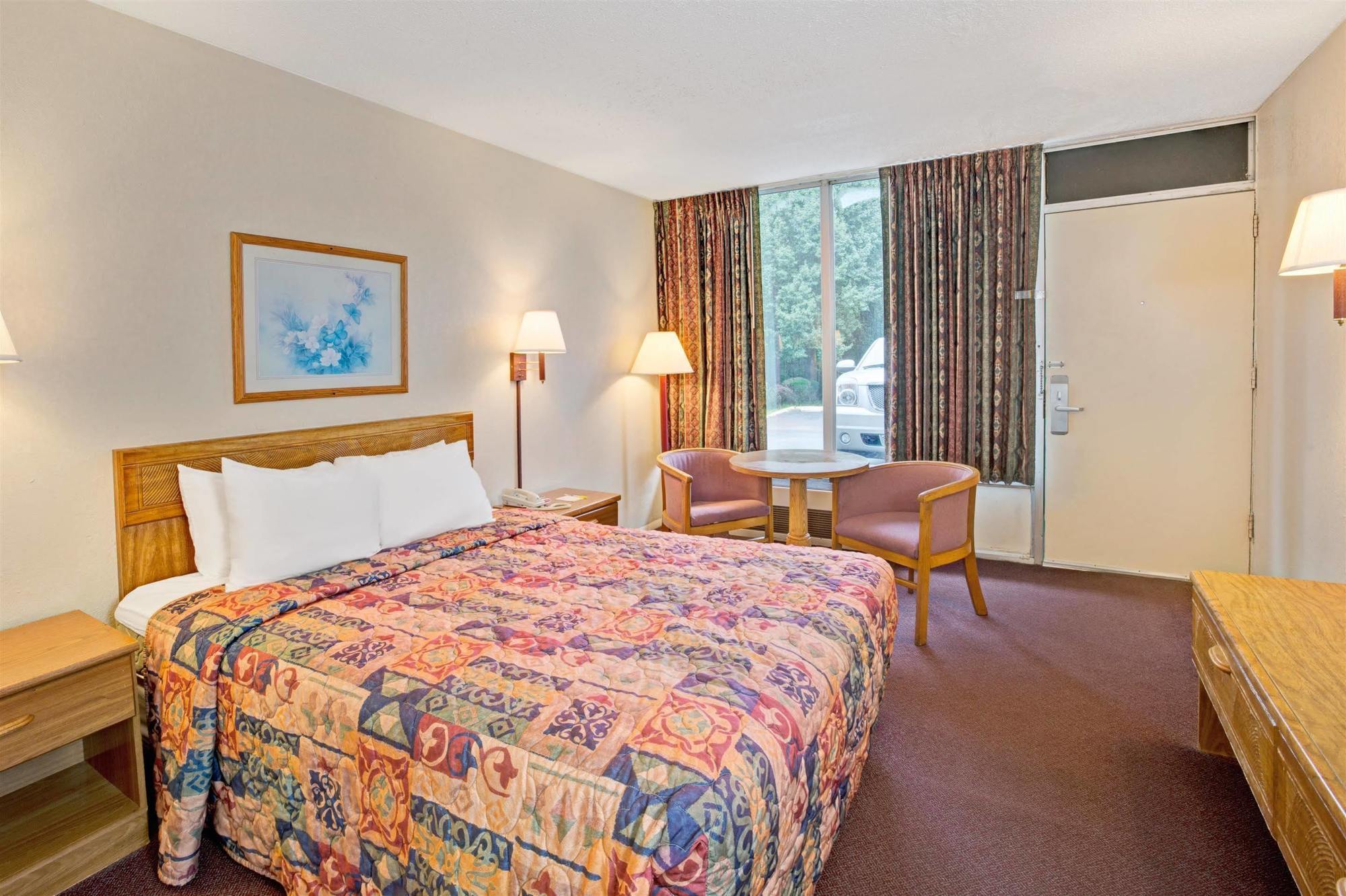 Days Inn By Wyndham Statesville Extérieur photo