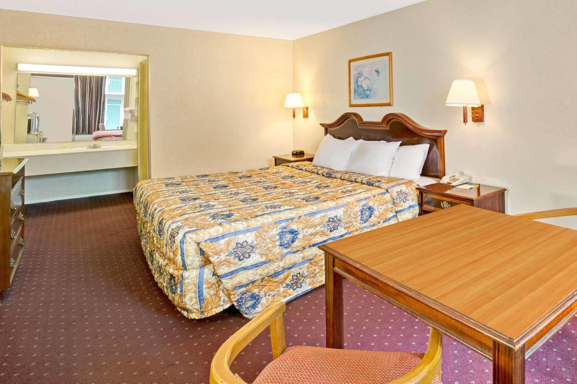 Days Inn By Wyndham Statesville Extérieur photo