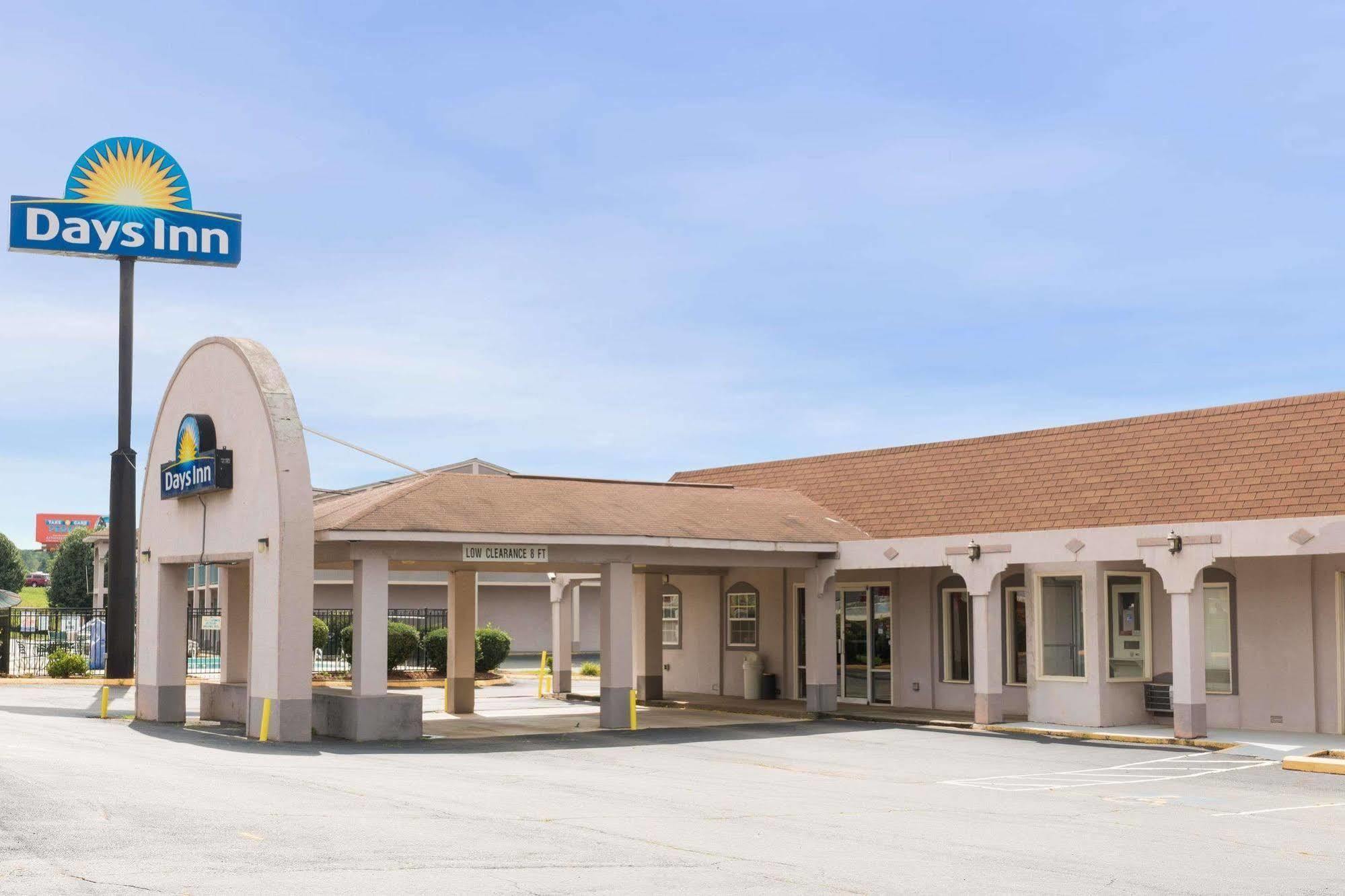 Days Inn By Wyndham Statesville Extérieur photo